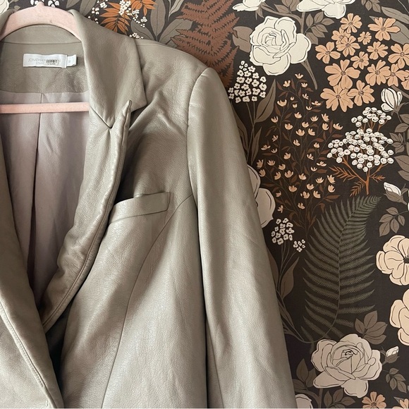 JONATHAN SIMKHAI Raelynn Vegan Leather Oversized Blazer size medium - Picture 8 of 15